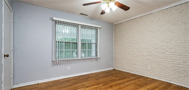 Building Photo - 915 Oakcrest St