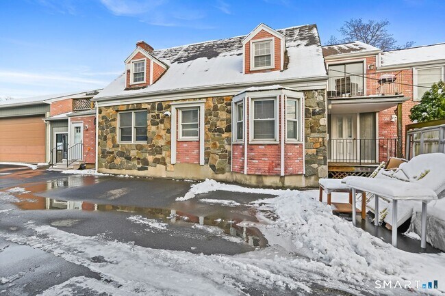 Foto del edificio - 234 Linwood Ave