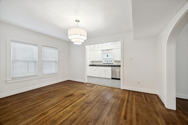 Building Photo - 1937 W McKinney St