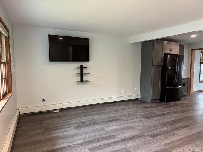 Building Photo - 218 Bayview Dr