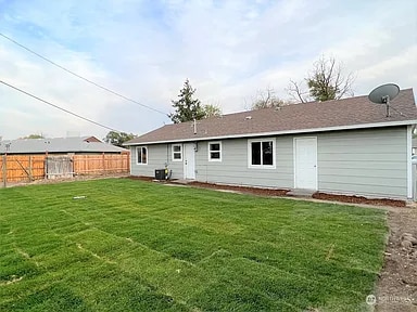 Building Photo - 1127 Arlington Dr