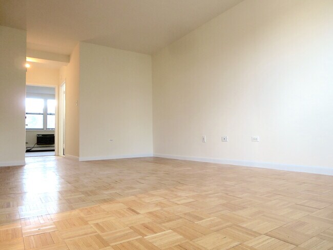 Living Room - 158 Sackett St