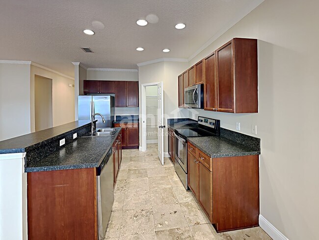 Foto del edificio - 6251 Devonhurst Dr