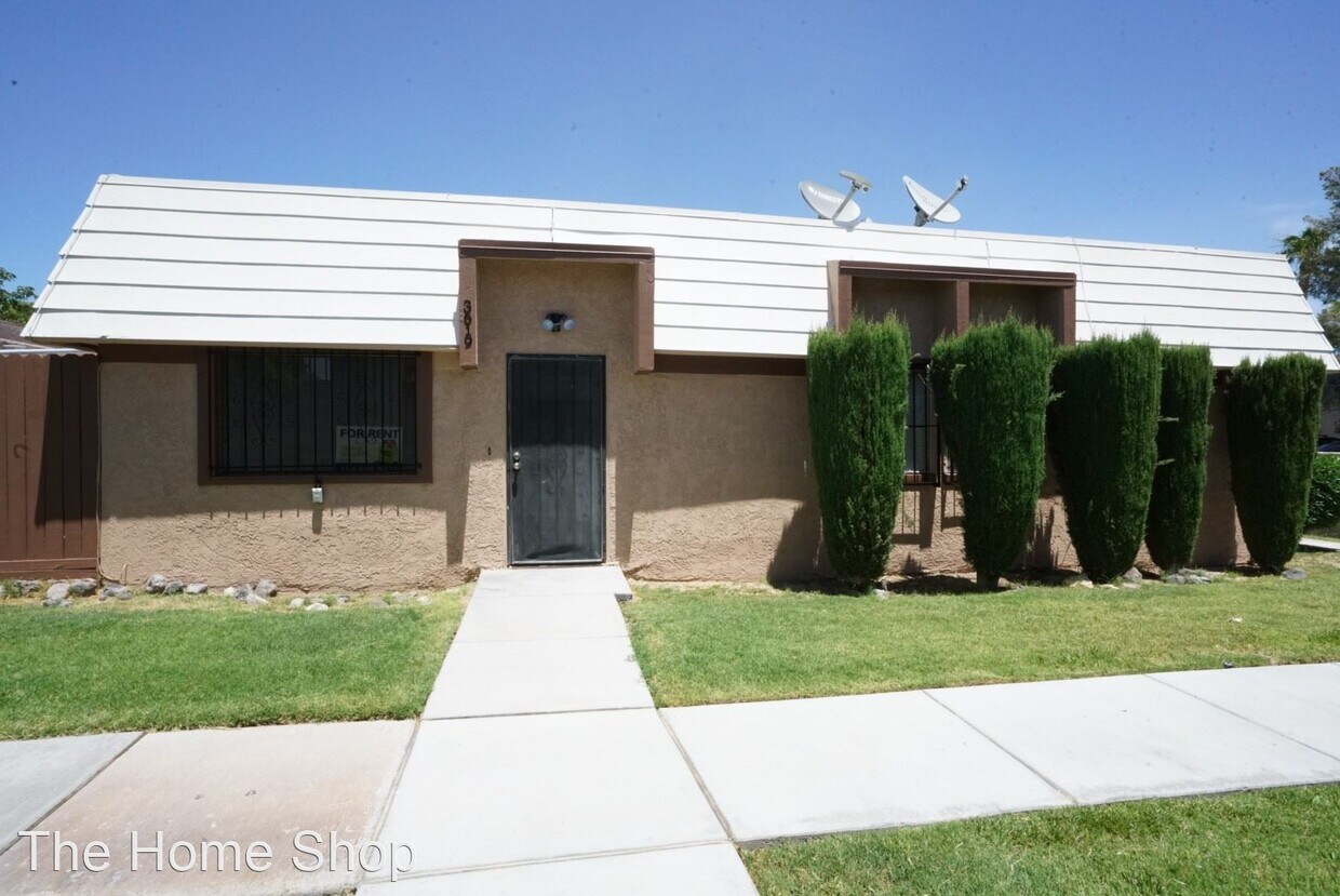 Primary Photo - 3619 Villa Knolls E Dr