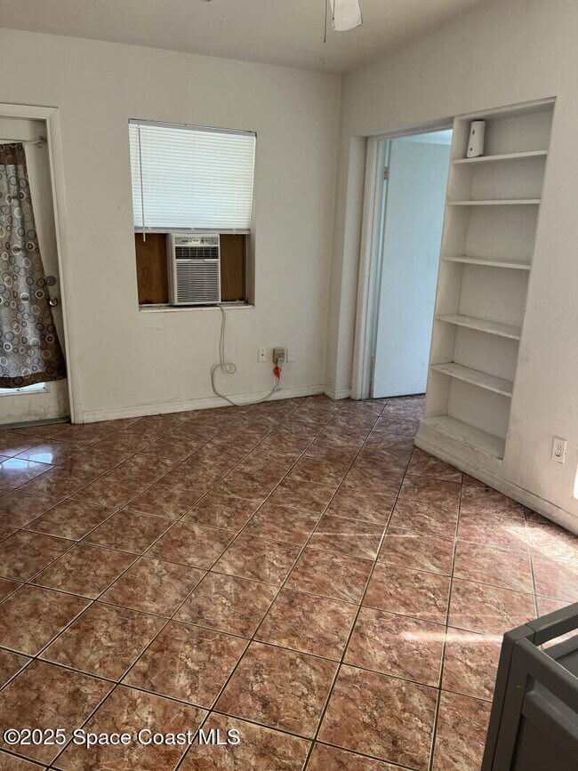 Foto del edificio - 1159 Bonita Ct NE