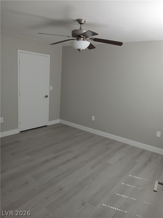 Foto del edificio - 555 E Silverado Ranch Blvd