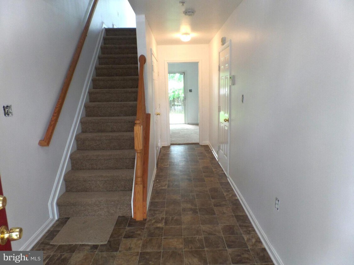 11045 Poundberry Camp Pl, Waldorf, MD 20603 Townhome Rentals in