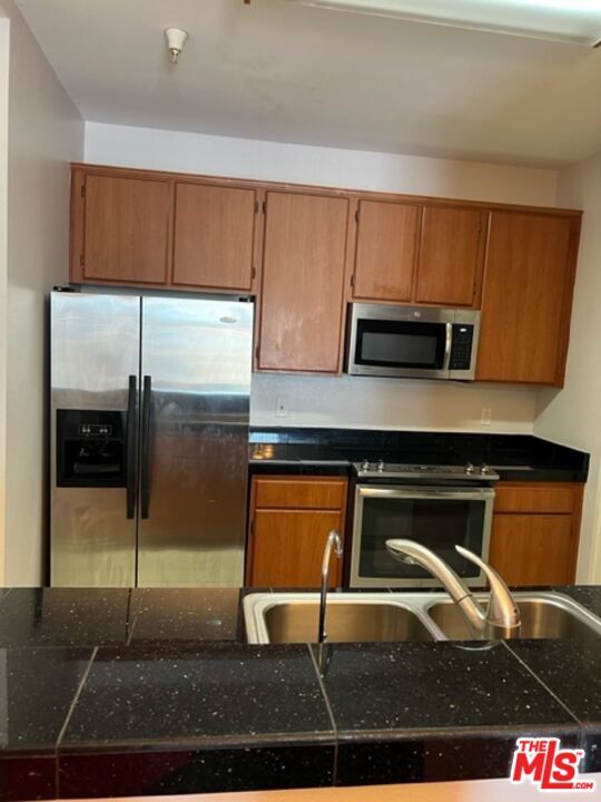 Foto del edificio - 625 S Berendo St