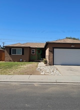 Building Photo - 2205 Geneva Dr