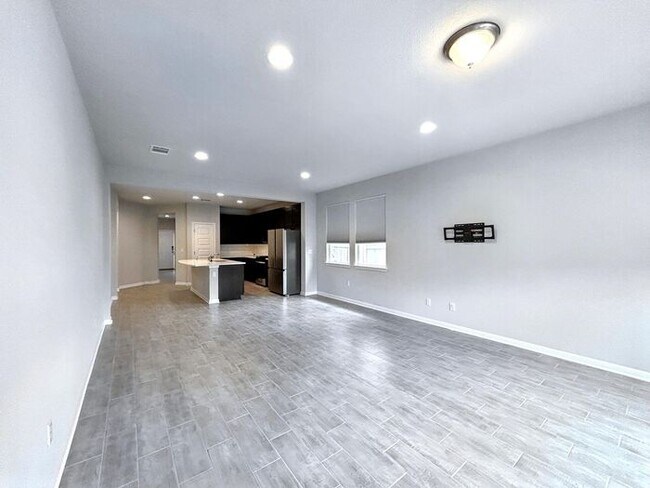 Foto del edificio - 3-Bedroom Home in a Quiet Neighborhood wit...