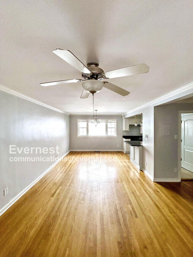 Foto del edificio - 4520 Grove Ave