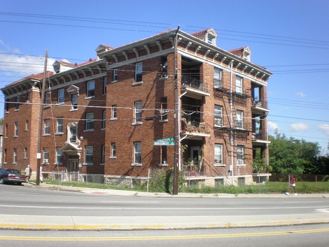 Foto del edificio - 3501 Montgomery Rd