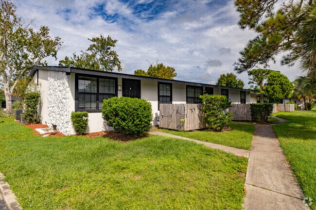 1135 N Wickham Rd Melbourne, FL 32935 - Eleven35