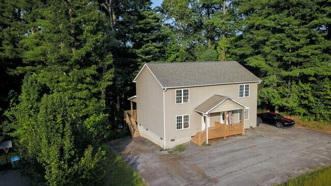 Building Photo - 9 Taylor Rae Dr