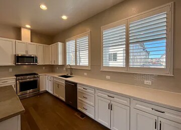 Foto del edificio - 4217 Yarrow St