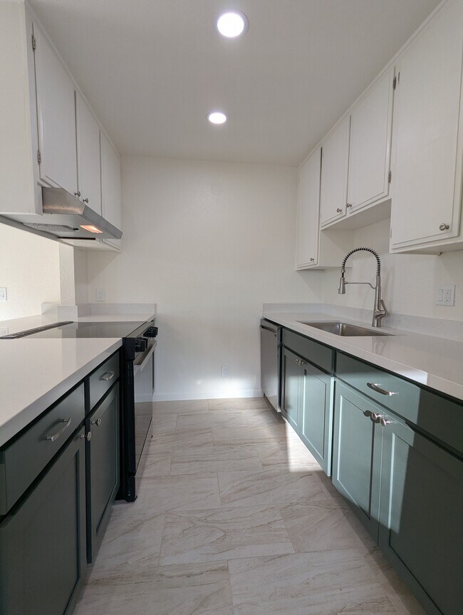 Foto del edificio - 73443 Catalina Way