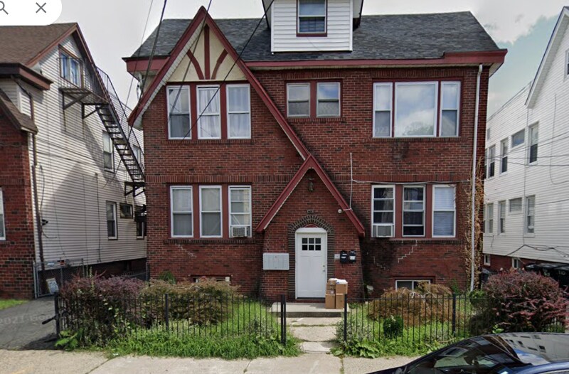 314 Kerrigan Blvd Unit The Duplex, Newark, NJ 07106 Room for Rent in