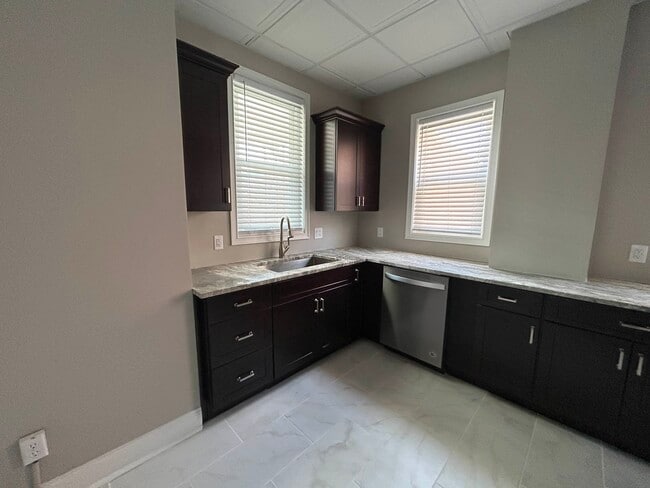 Building Photo - 4054 Howley St