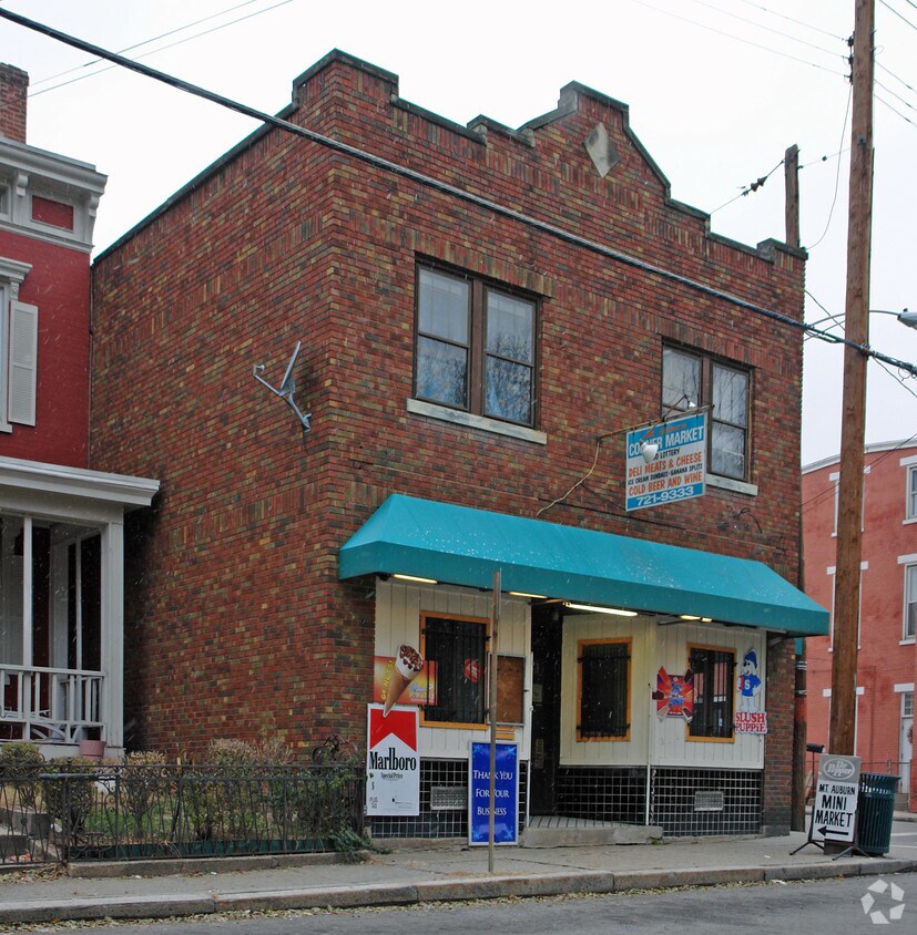 Primary Photo - 1735 Highland Ave