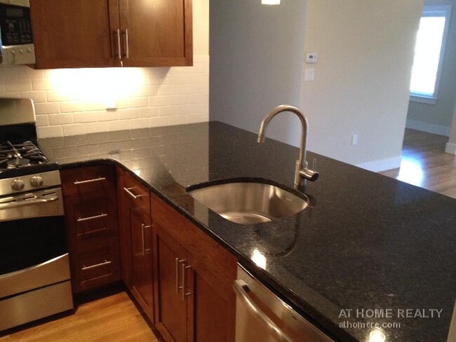 Building Photo - 321 Hammond Pond Pky