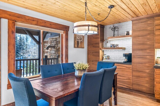 Foto del edificio - 7447 Royal St