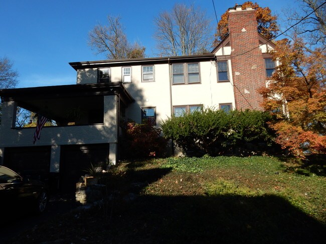 Building Photo - 4445 Erie Ave