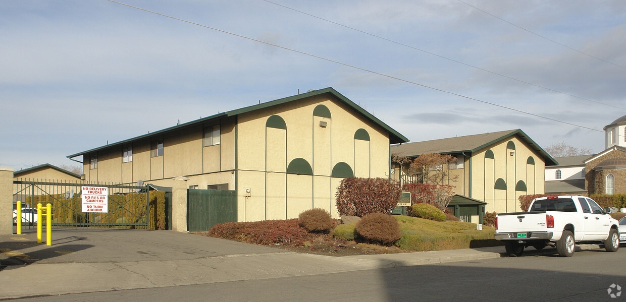 Primary Photo - 1012 Cornell Ave