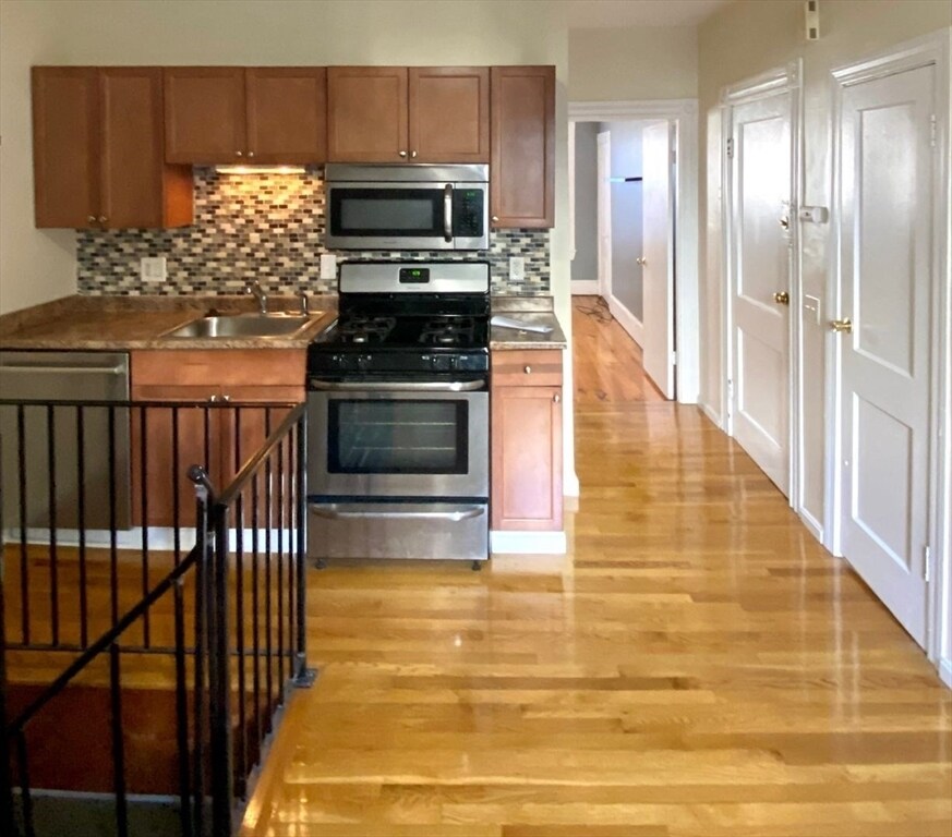 Foto principal - 284 Chelsea St