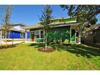 Building Photo - 706 W N Loop Blvd