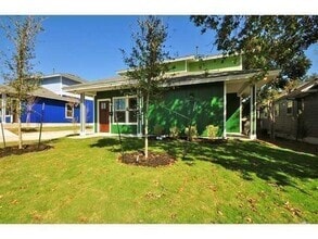 Building Photo - 706 W N Loop Blvd