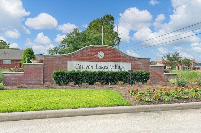 Foto del edificio - 17627 S Summit Canyon Dr