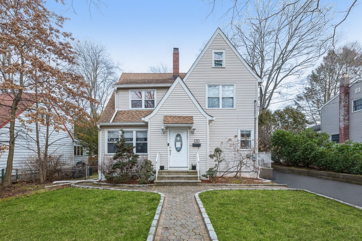 Foto principal - 39 Linwood Ave