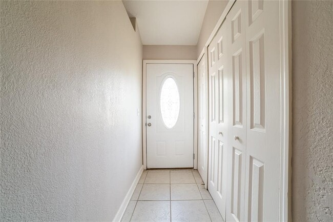 Foto del edificio - 631 Blackstone Ave