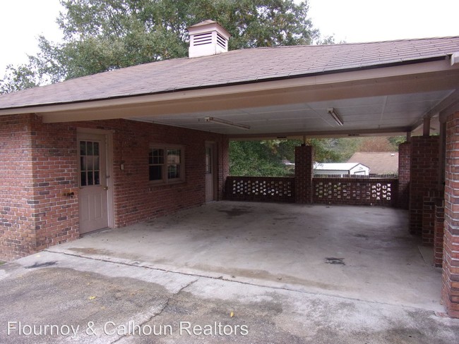 Foto del edificio - 3 br, 2 bath House - 2949 Vultee Drive
