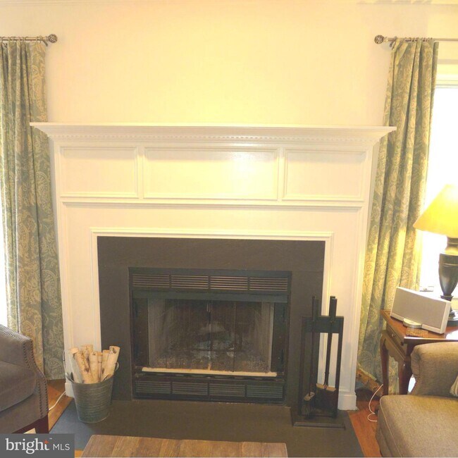 Building Photo - 348 Homeland Southway