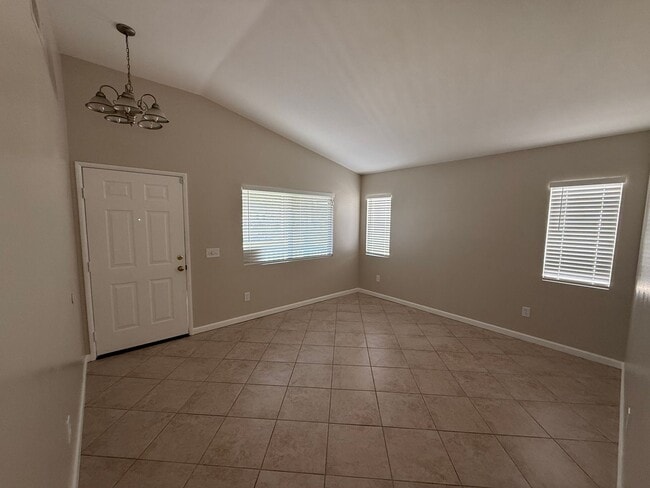 Foto del edificio - Remodeled Three Bedroom Two Bath in Hemet!