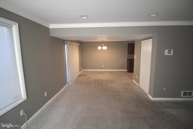 Building Photo - 10124 Scotch Hill Dr