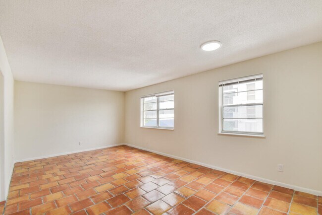 Foto del edificio - 3907 S Flagler Dr
