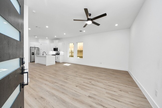 Foto del edificio - 3310 Hardy St