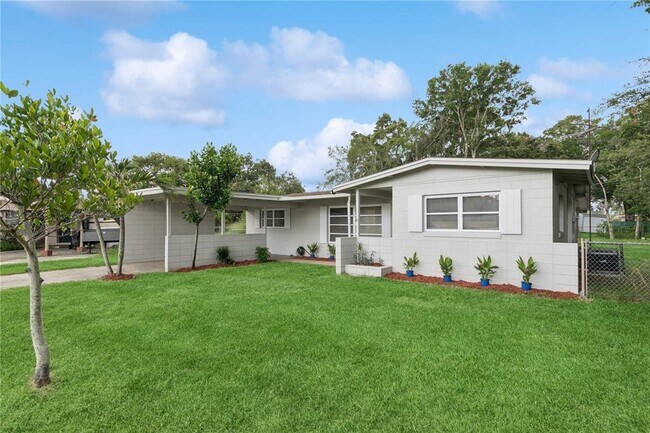 Foto del edificio - 941 Grey Oak Ct