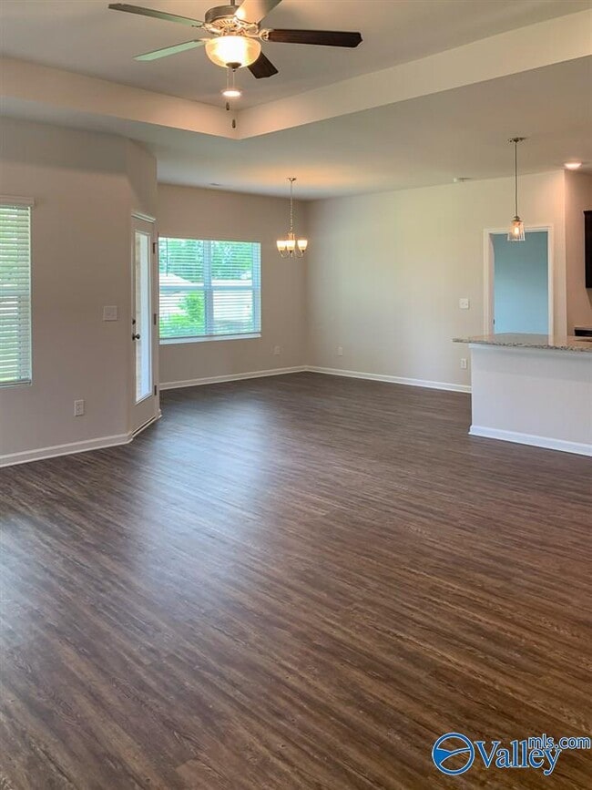 Building Photo - 117 Fernhill Dr NW