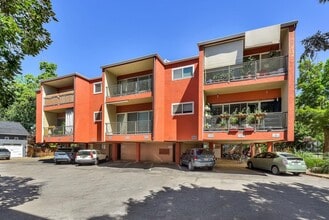 Building Photo - 1005 N 9th St
