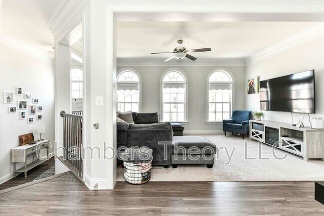 Building Photo - 15390 Ballerina Lp