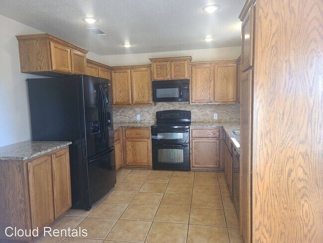 Building Photo - 4 br, 2 bath House - 2601 Lavender