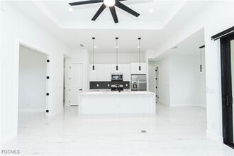 Building Photo - 903 NE 23rd St