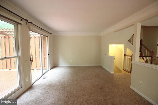 Building Photo - 43804 Laburnum Square