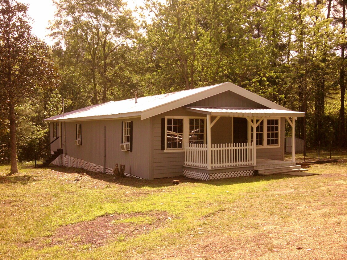 Primary Photo - 900 Hastings Ln NE