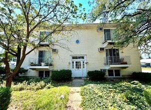 Building Photo - 401 E Locust St