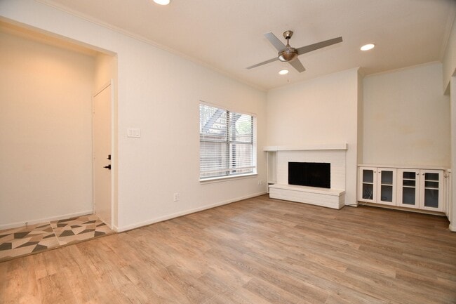 Building Photo - 720 Bering Dr