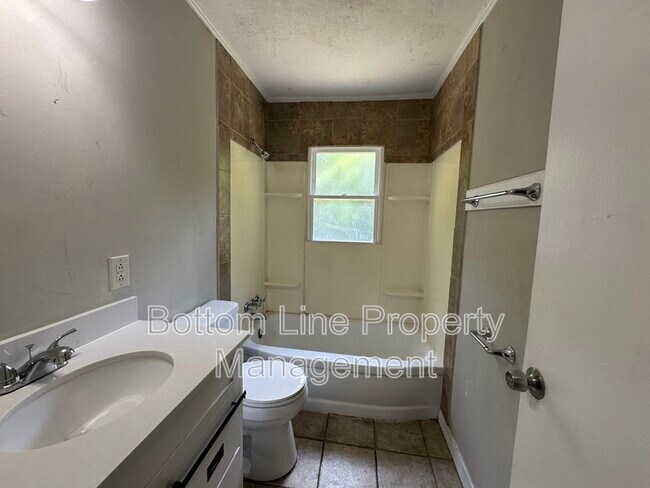 Foto del edificio - 4453 Oakmont Cir